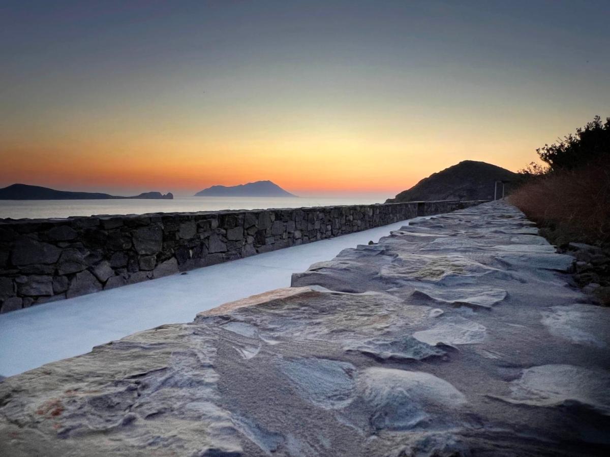 Echoes Milos Plaka  Exteriér fotografie